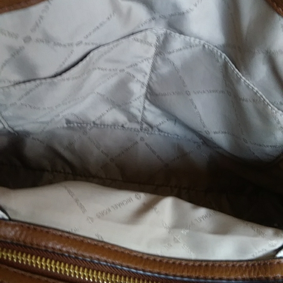 NWOT Authentic Michael Kors Signature Shoulderbag and Laptop Case - Picture 13 of 16